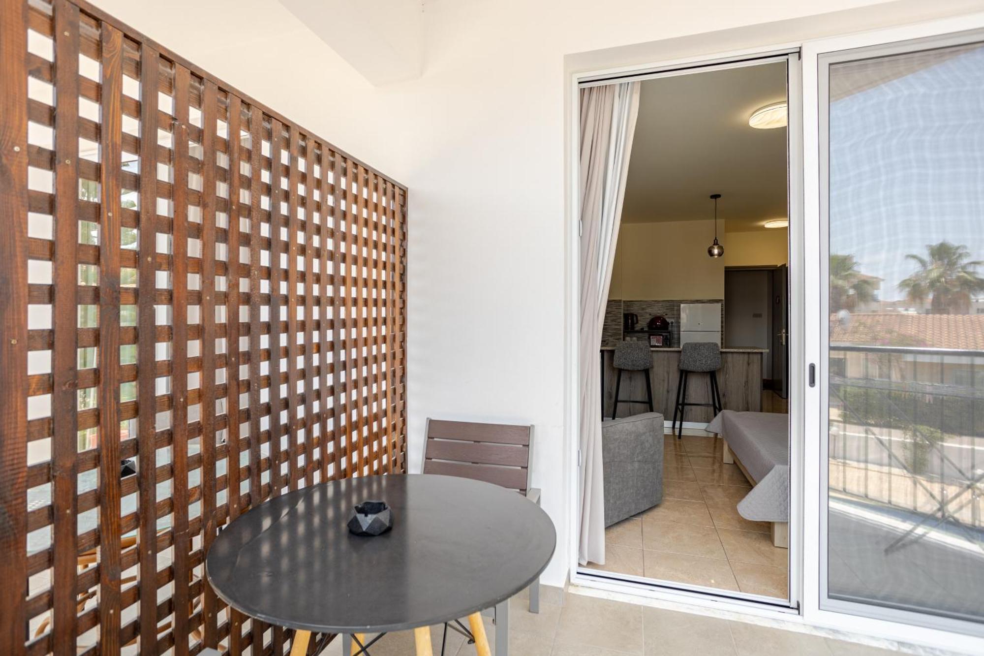 Danaos Seaside 103 With Pool In Tourist Area Appartement Paphos
